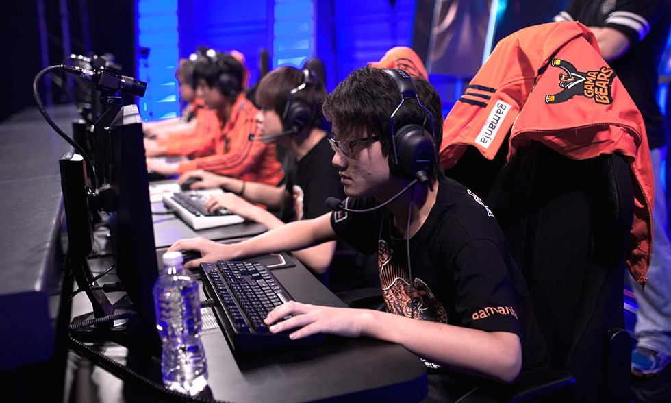 死亡之组诞生？S15英雄联盟总决赛小组赛分组结果引热议。