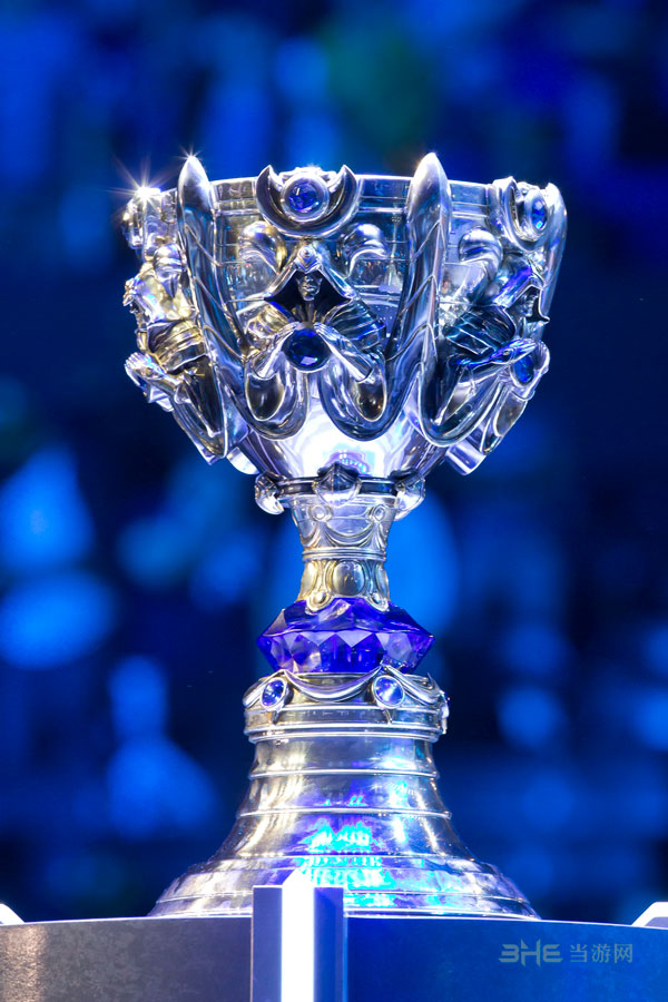 LCK春季赛决赛：GEN战队四保一炸弹人战术对决Viper小火龙，BP战术决定胜负关键